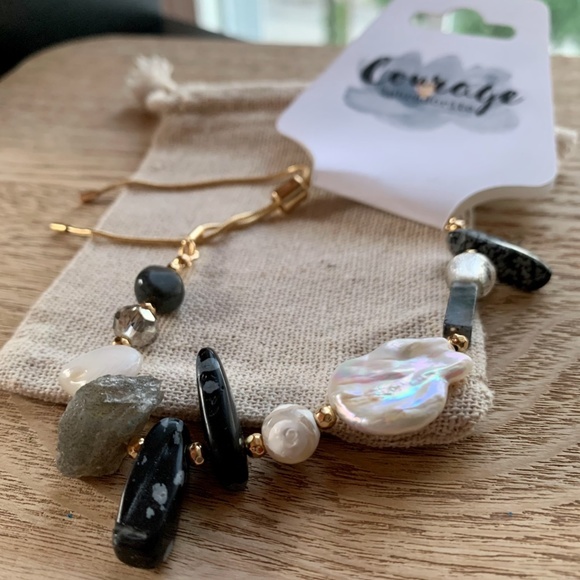 Dainty Pull Tie Chain Healing Crystal Bracelet - Picture 3 of 7